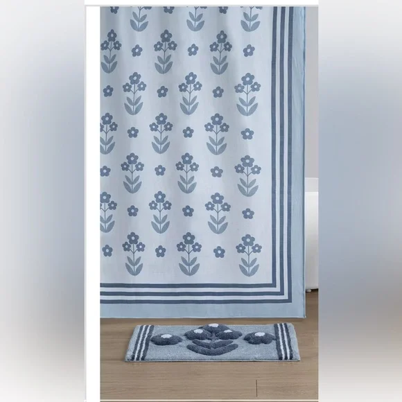 CARO HOME Textured Plush Floral Bath Rug With Contrasting Stripe Border -21"x34" - Picture 5 of 5